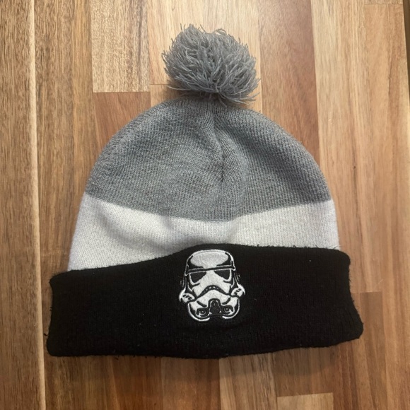 Star Wars Other - Star Wars Stormtrooper Kids Knit‎ Beanie Pom Pom Hat Grey White Black OSFM